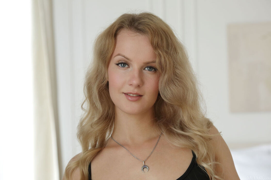 MetArt Luna Art &#8211; Soft And Subtle Part01 (61P)