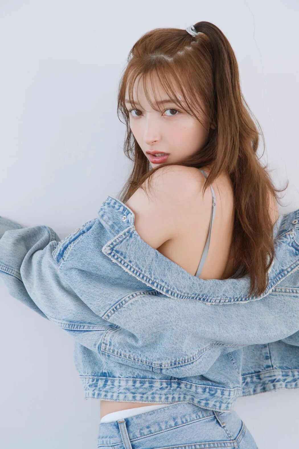 JP Erika And Marina Momose 百瀬まりな – FRIDAY Monthly Girl 049 エリマリ姉妹 完全未発表100カットAndムービー Part02 (54P)