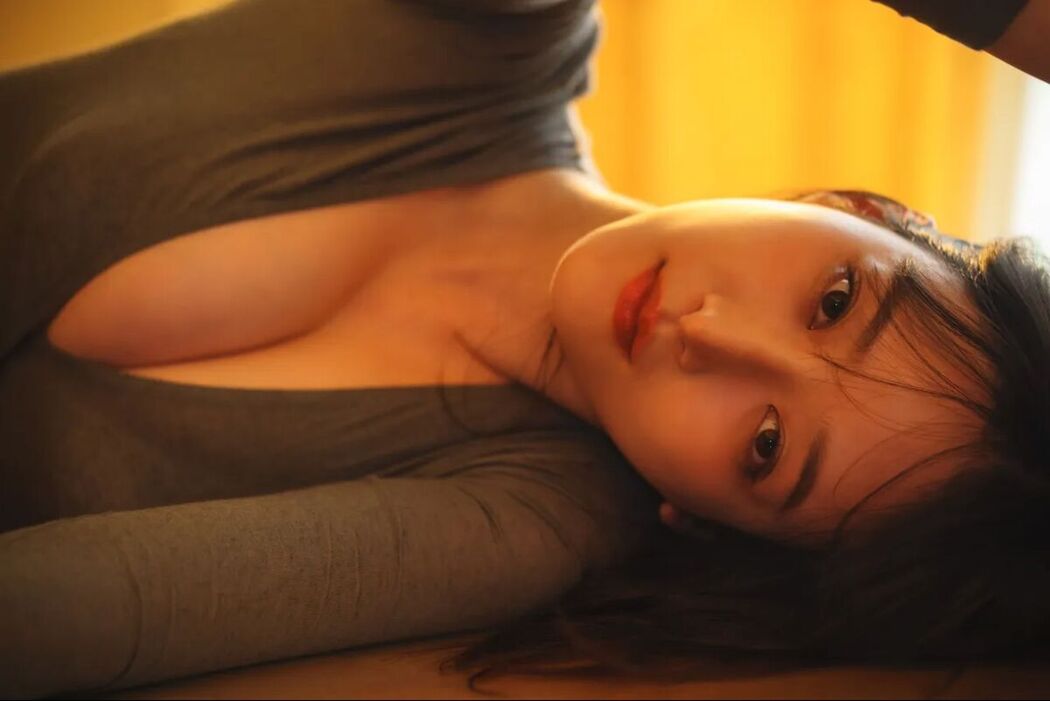 JP Ami Yamazaki 山崎あみ – FRIDAY Monthly Girl 048 完全未発表100カット Part02 (52P)