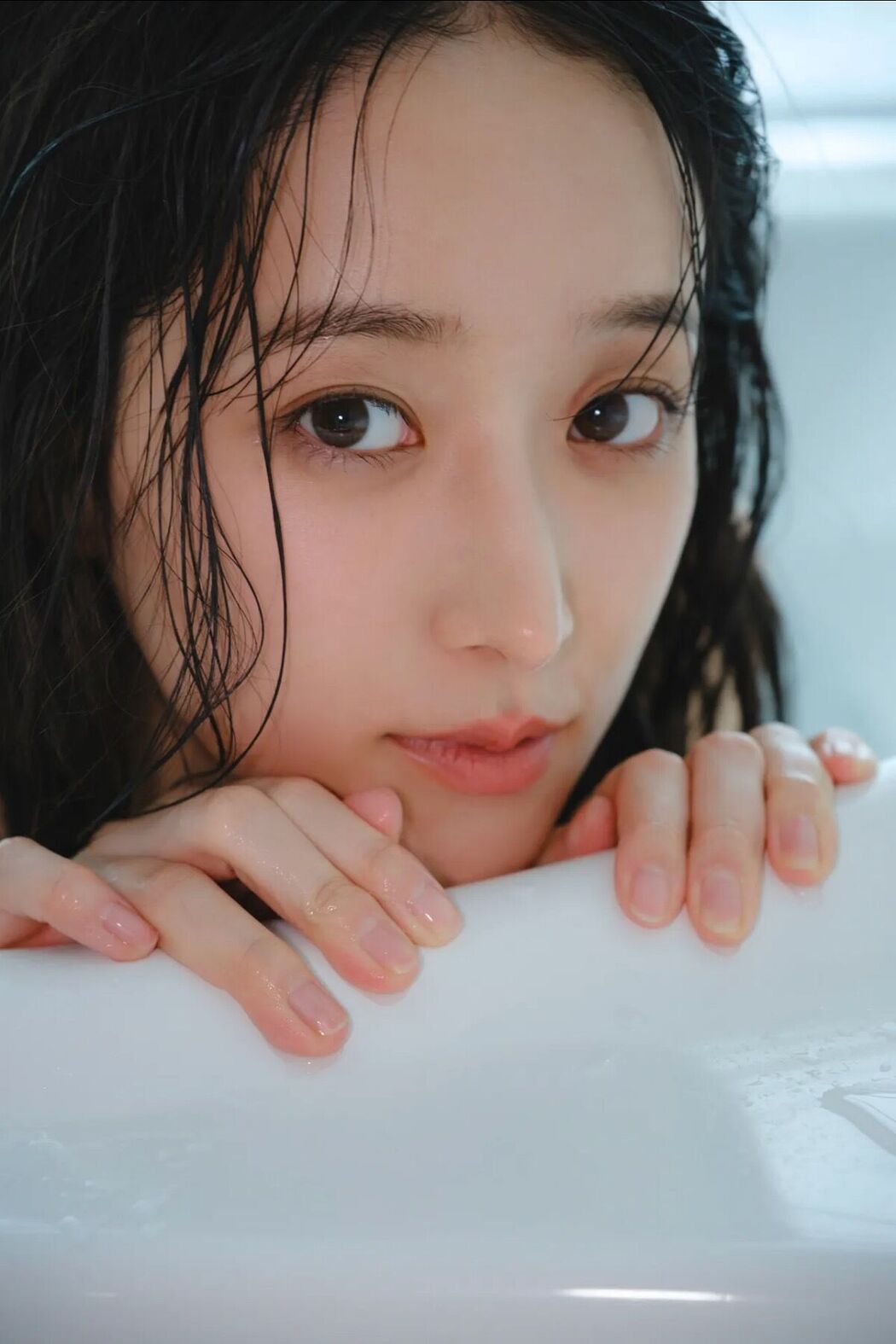 JP Ami Yamazaki 山崎あみ – FRIDAY Monthly Girl 048 完全未発表100カット Part02 (52P)