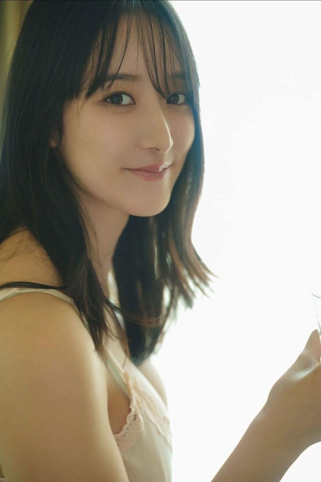 JP Ami Yamazaki 山崎あみ – FRIDAY Monthly Girl 048 完全未発表100カット Part01 (53P – 1V)