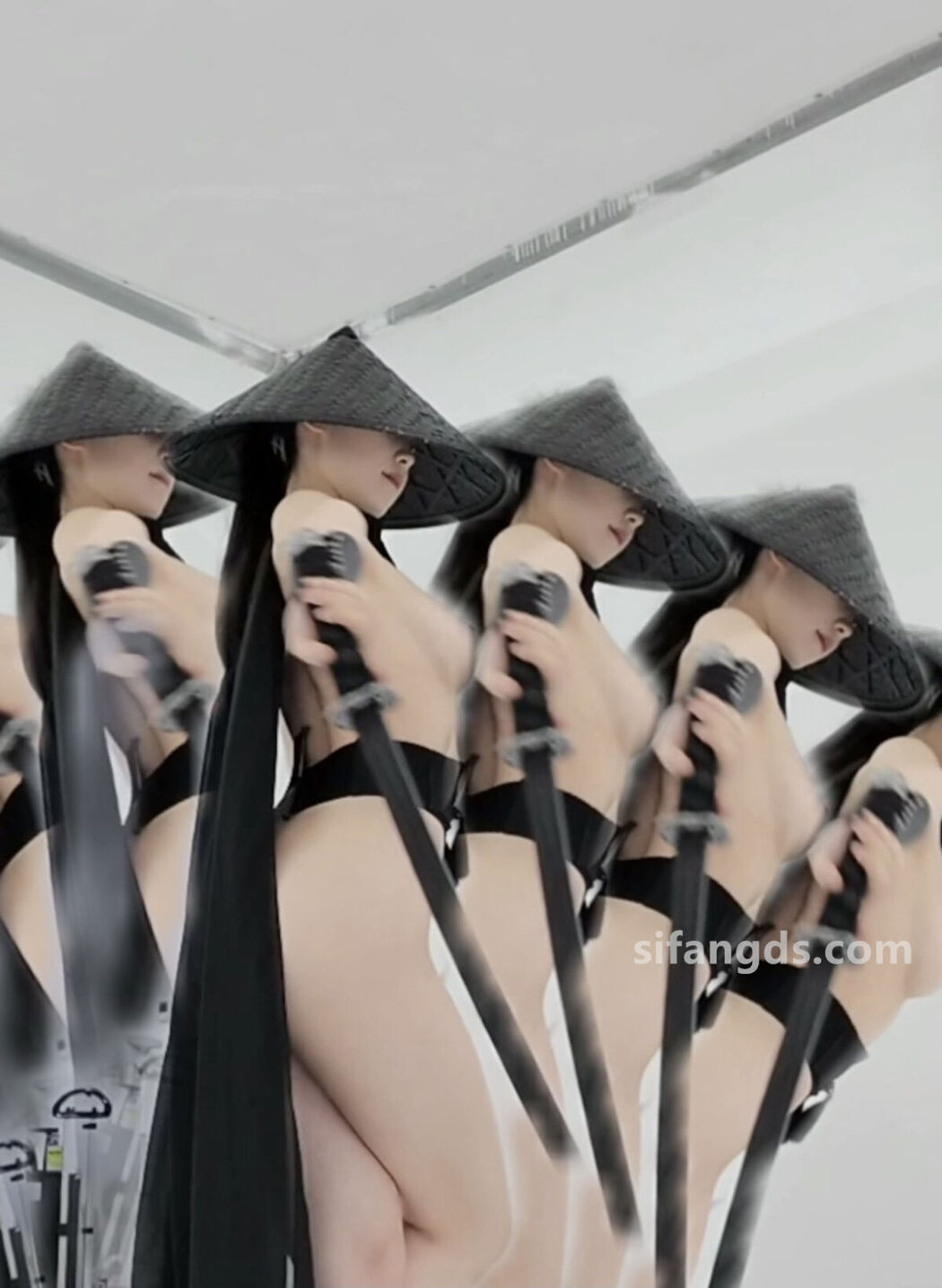 Jiao Yu Jia De Miao Lao Shi 教瑜伽的喵老师 &ndash; 一字马福利姬尺度视图合集 Part04 (67P)