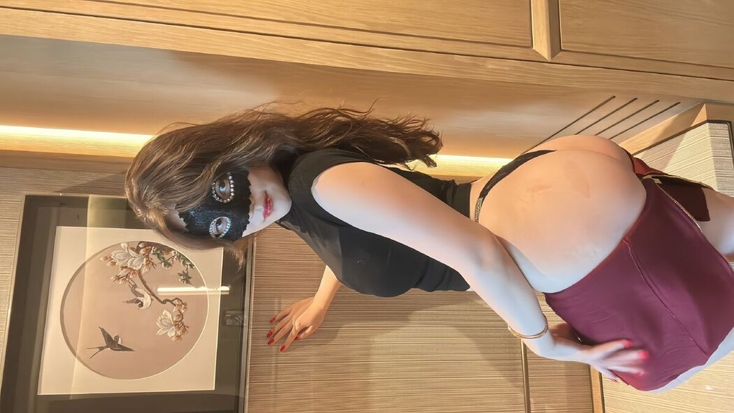 Ke Ke Xi YYY 可可西yyy – 蒙面女侠红色包臀裙 (49P – 3V)