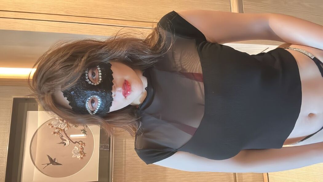 Ke Ke Xi YYY 可可西yyy – 蒙面女侠红色包臀裙 (49P – 3V)