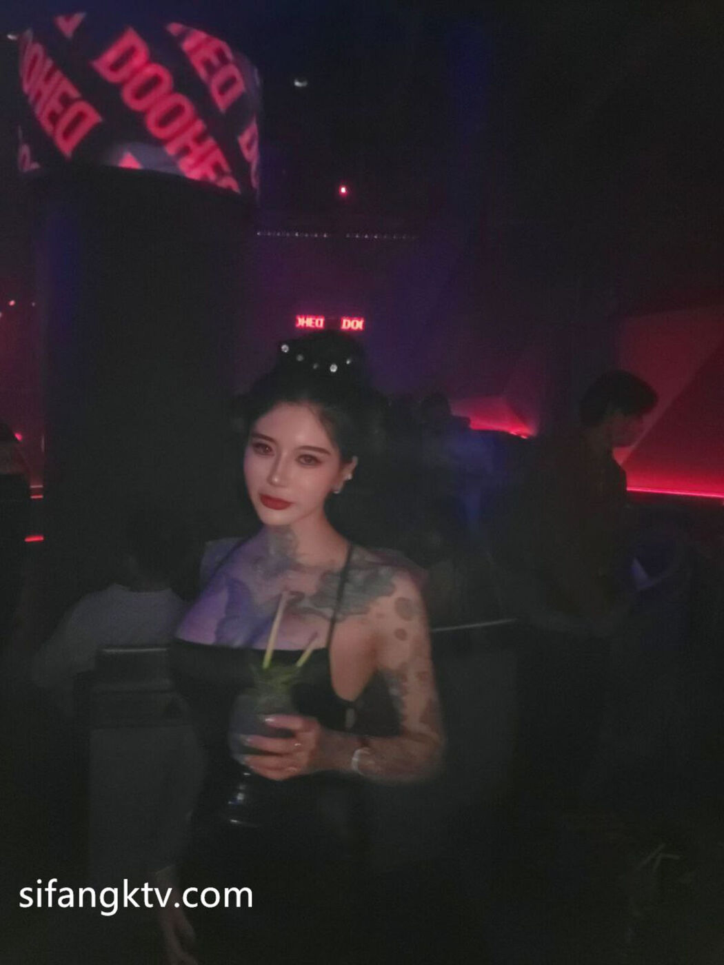 Sexychloe – 火爆X网红福利 野性十足 (64P – 21V)