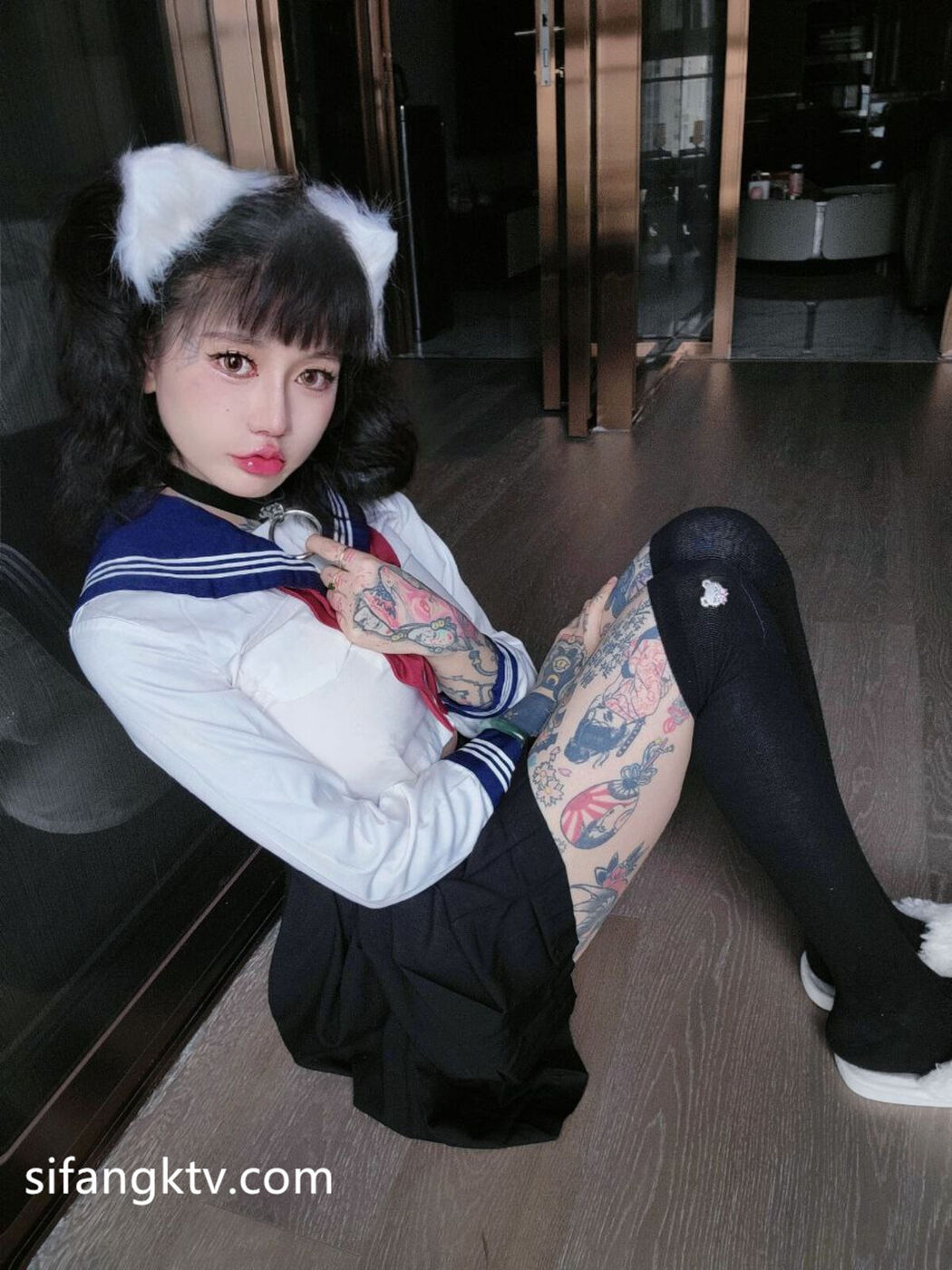 Sexychloe – 火爆X网红福利 野性十足 (64P – 21V)