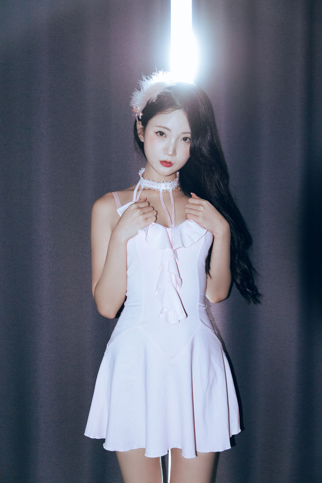 Hanseul &#8211; Black Swan (59P)