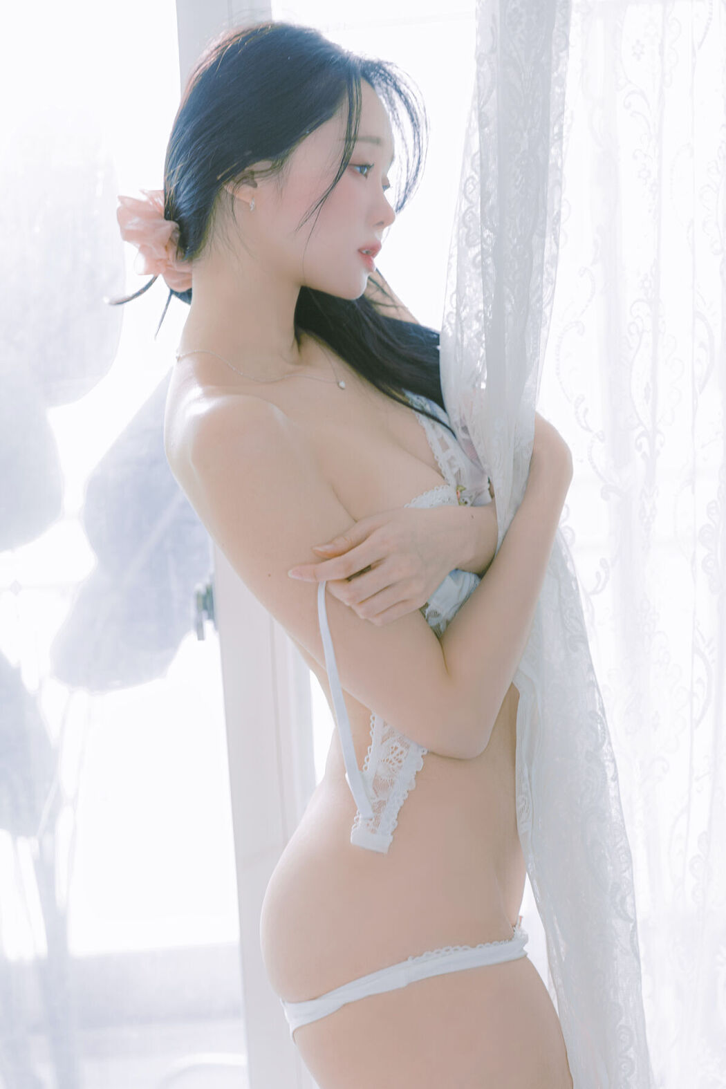 Inah 이나 – Blooming Day (88P)