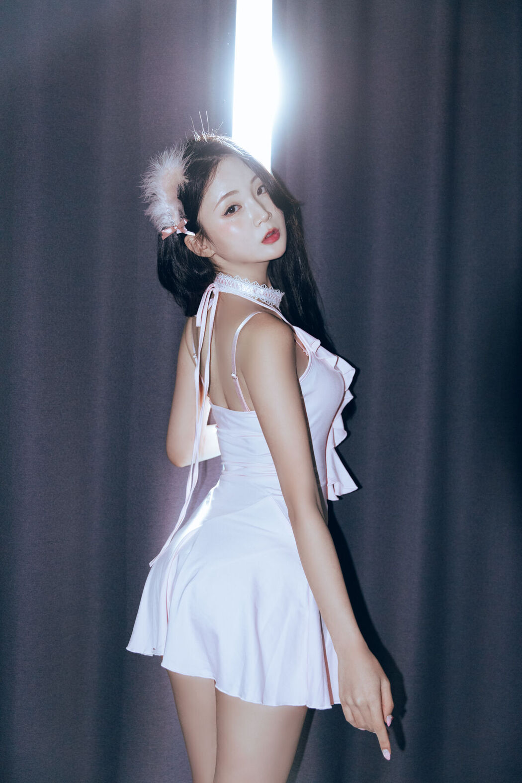 Hanseul &#8211; Black Swan (59P)