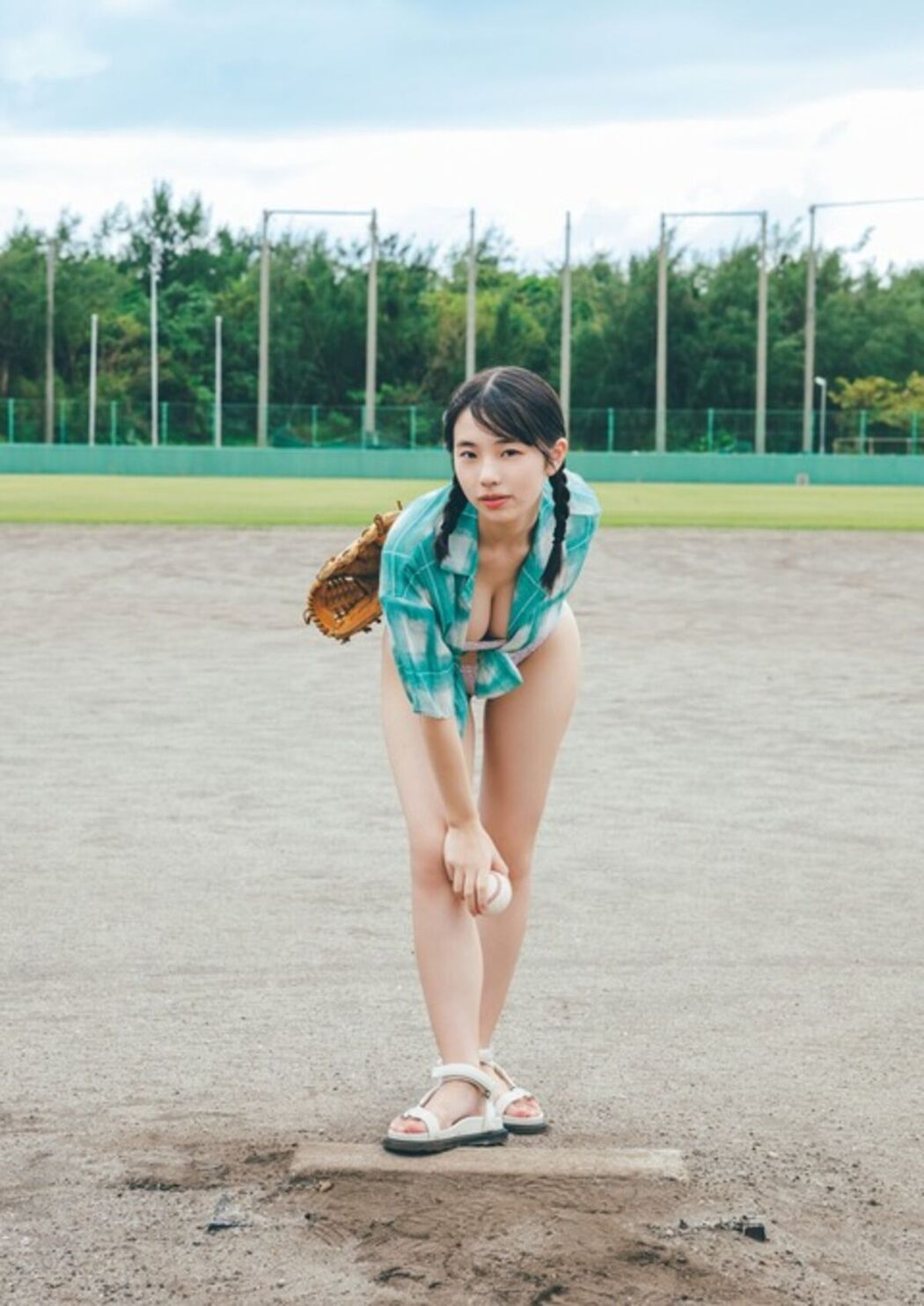 JP Kikuchi Hina 菊地姫奈 &#8211; moment 週プレ PHOTO BOOK Part01 (76P)