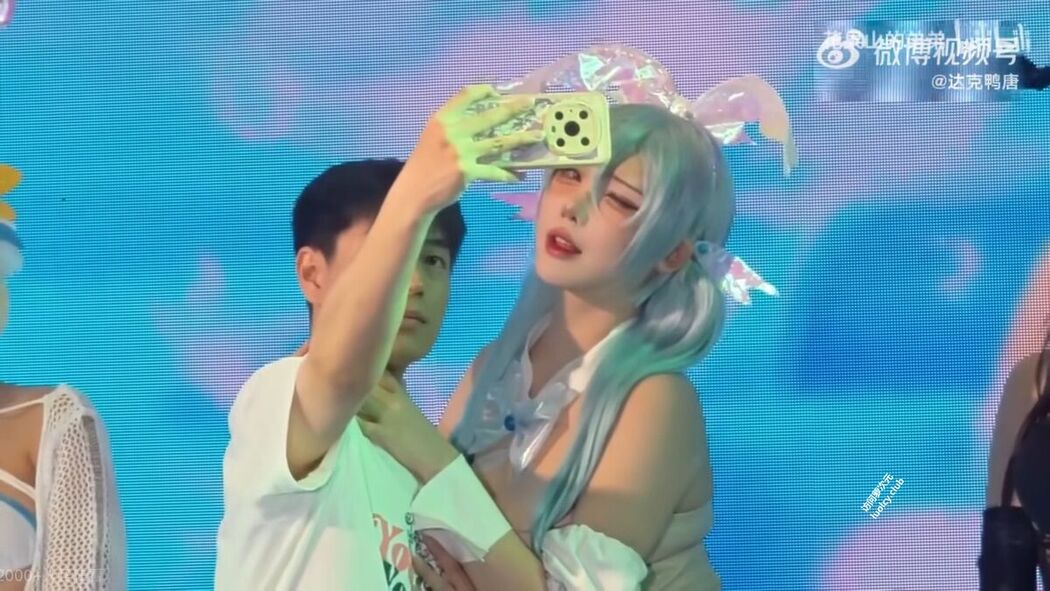 Xiao Mei Miyoki 小美miyoki – 播音系漂亮小姐姐 双女楼道合作 Part01 (65P – 1V)