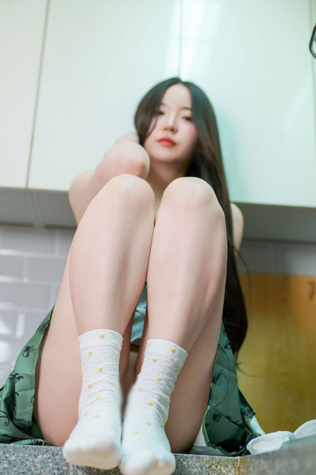 Yeolmu – Pose On The Stairs And The Sink (42P)