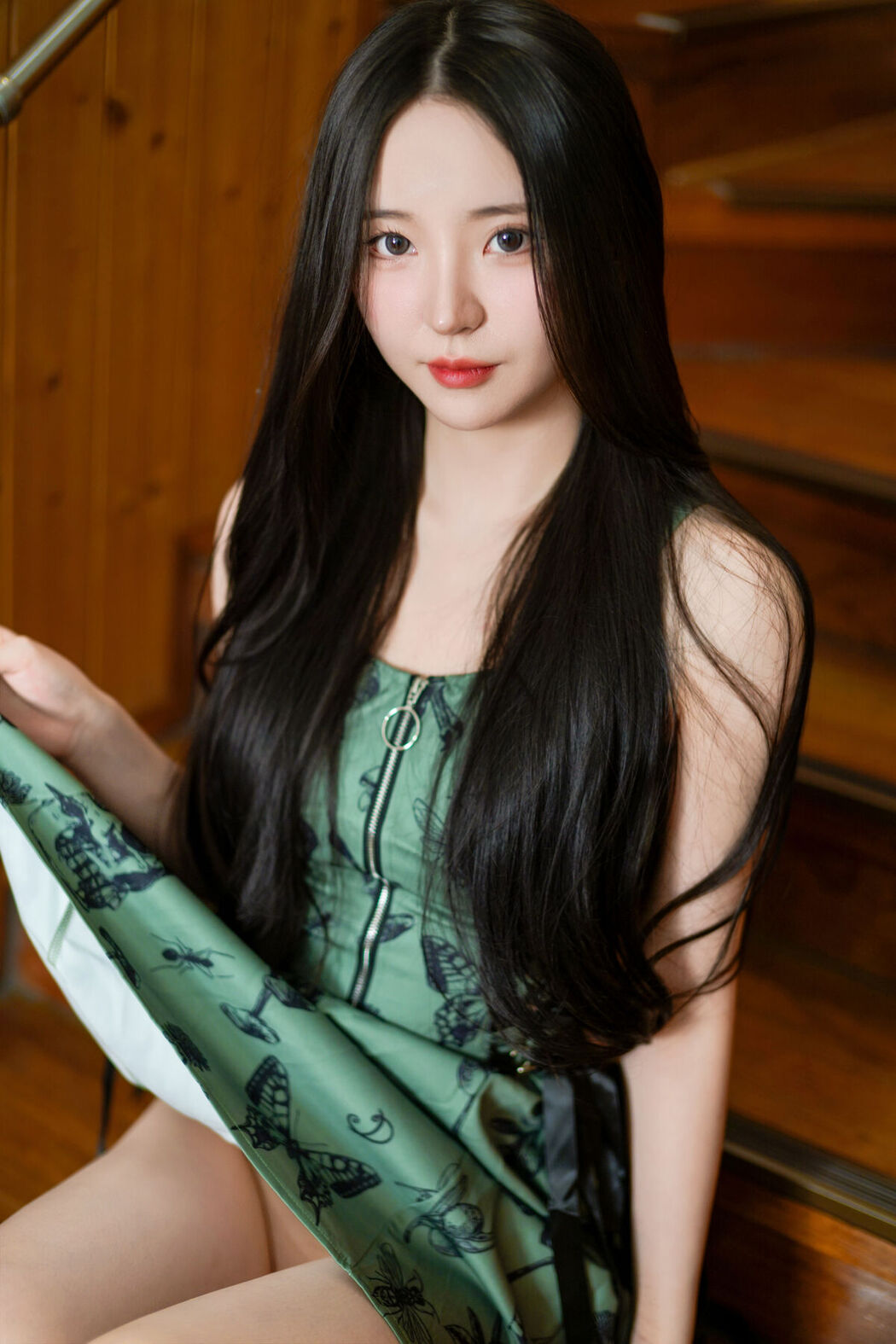 Yeolmu – Pose On The Stairs And The Sink (42P)