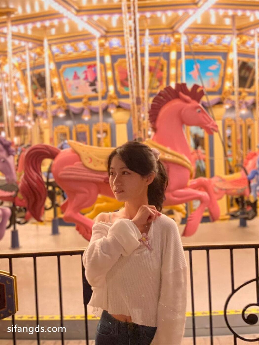 Wei Zhi Nu Shen 未知女神 – 极品白皙全尺度私拍写真 Part01 (59P – 2V)