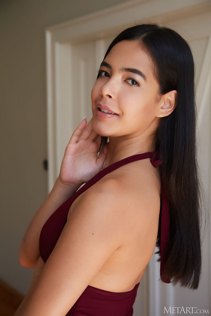 Kubera Fortuna Sultry Latina Brunette Isn&rsquo;t Wearing Any Lingerie