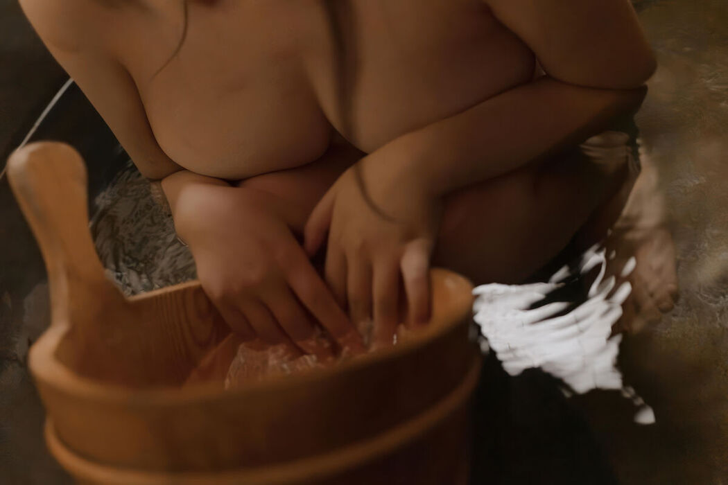 Coser@阿半今天很开心 &#8211; 中秋月明 (21P)