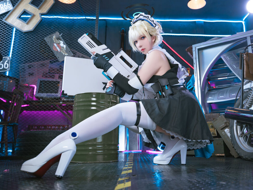 Coser@小和甜酒 – 碧蓝档案-飞鸟马时女仆 (32P)