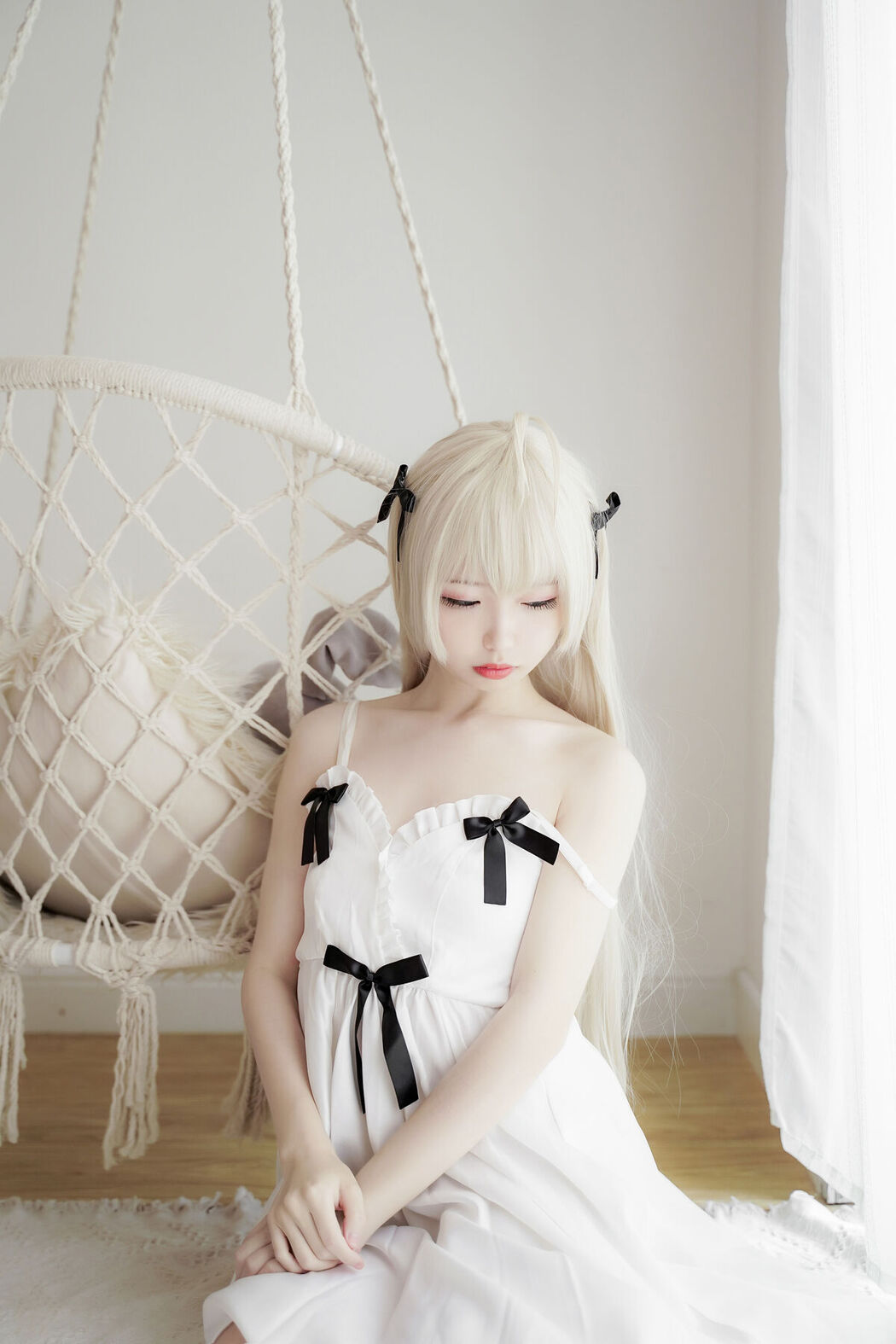 Coser@十万珍吱伏特 – 穹妹白裙 (24P)
