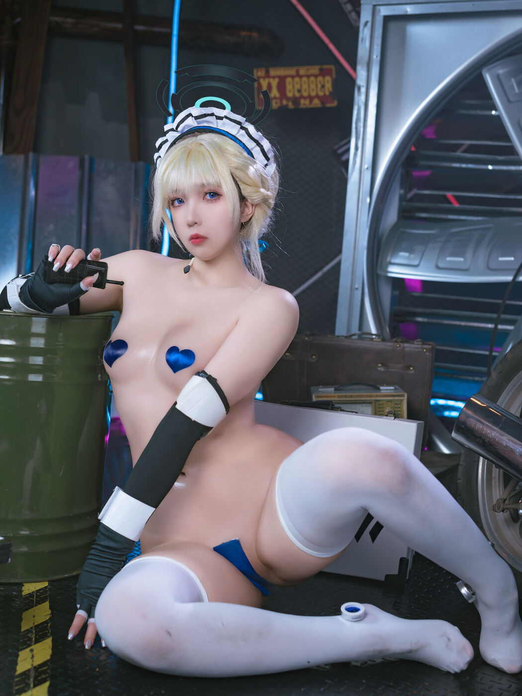 Coser@小和甜酒 – 碧蓝档案-飞鸟马时女仆 (32P)