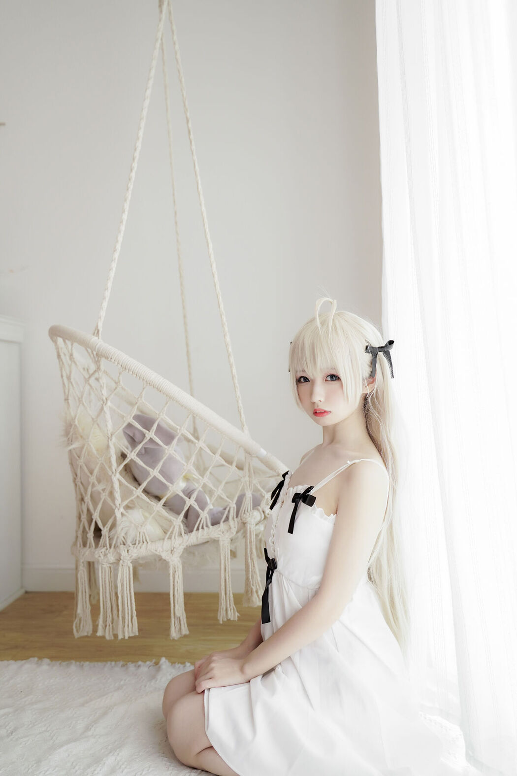 Coser@十万珍吱伏特 – 穹妹白裙 (24P)