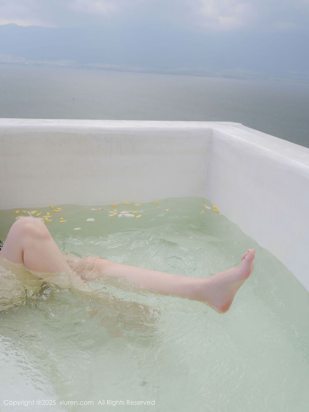 XiuRen秀人网 No.10698 Bai Lu Lulu (58P)