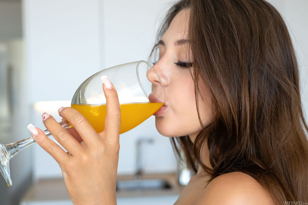 MetArt Usha – Freshly Squeezed Part01 (61P)