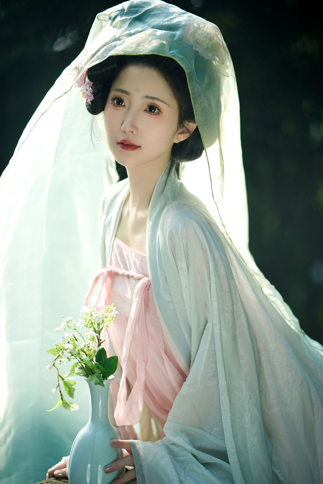 YiTuYu艺图语 Vol.8521 Tu Ya W (21P)