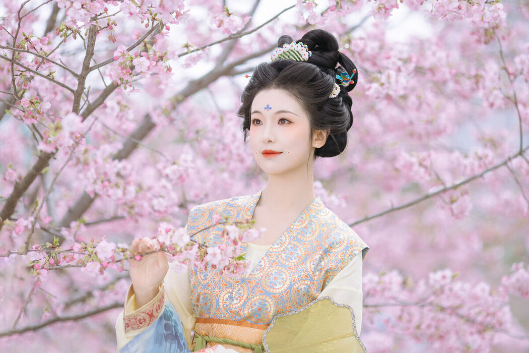 YiTuYu艺图语 Vol.8528 Ke Ke K (21P)