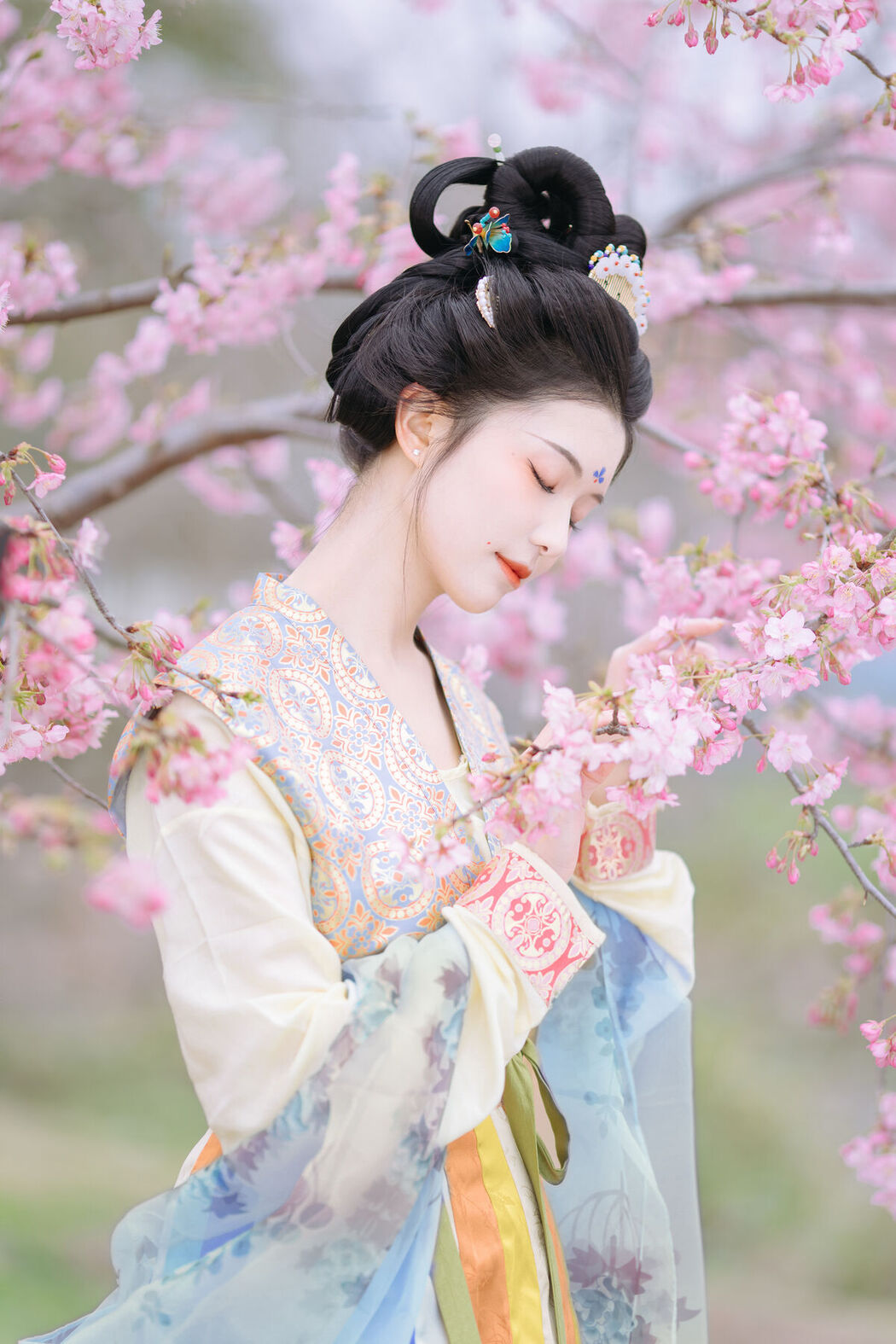 YiTuYu艺图语 Vol.8528 Ke Ke K (21P)