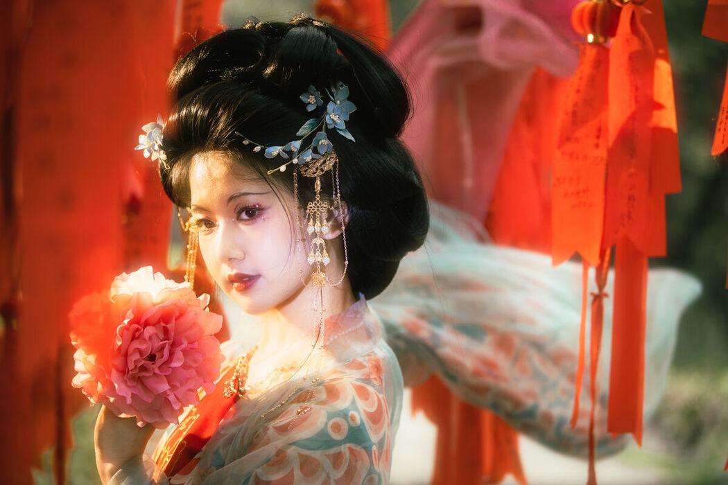 YiTuYu艺图语 Vol.8538 Suan La Tang Er (33P)