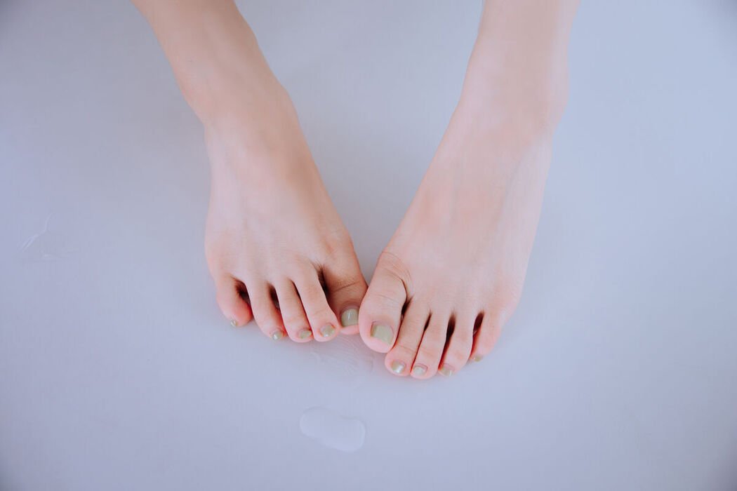 Coser@日奈娇 &#8211; 男浴室保洁员 Part01 (58P &#8211; 5V)