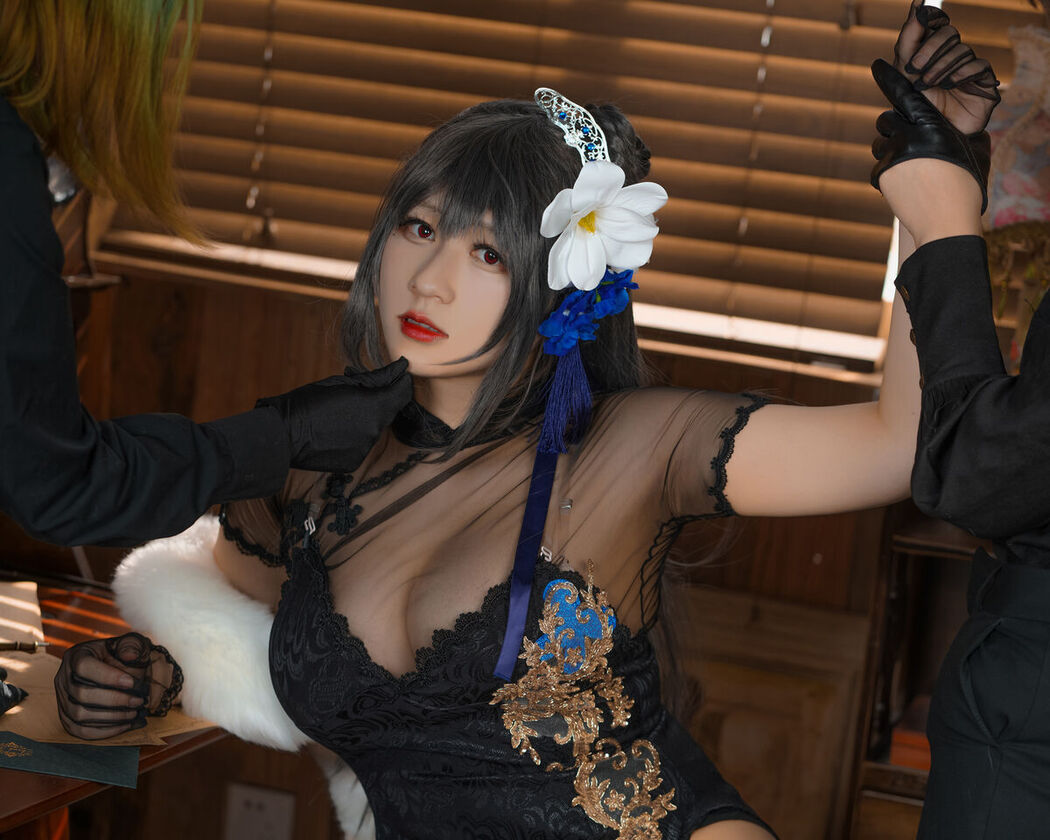 Coser@Zyra秋 – 路易九世旗袍 (26P)
