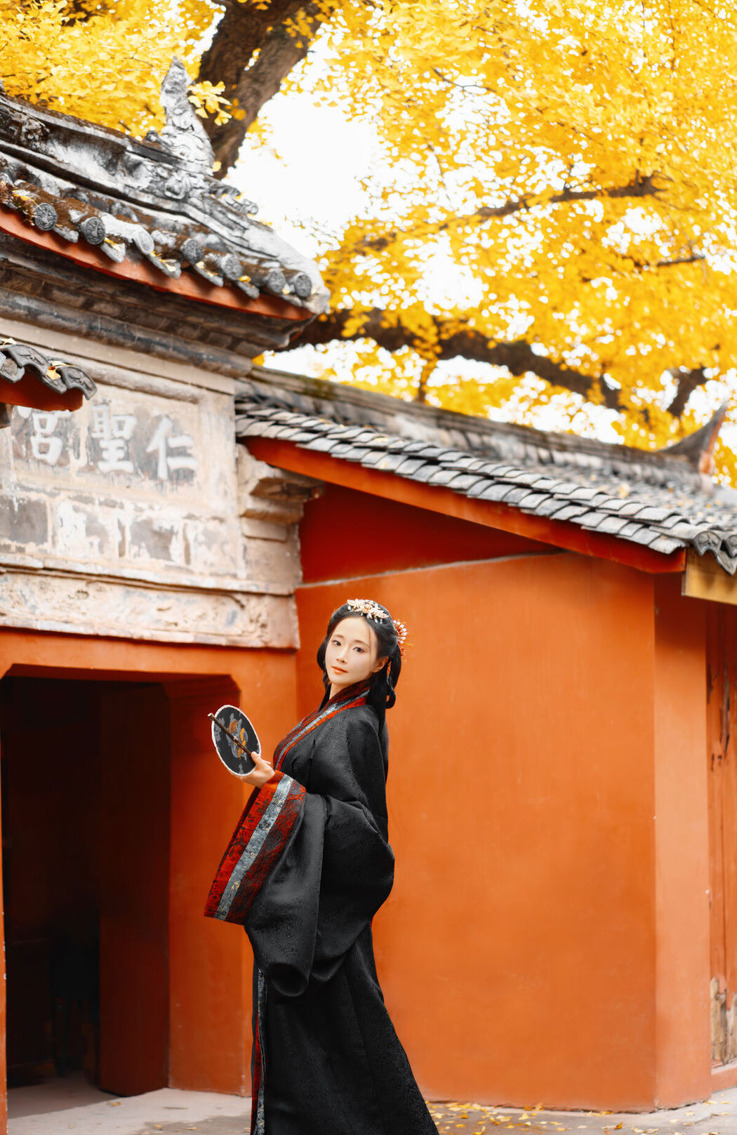 YiTuYu艺图语 Vol.8525 Tao Zi (49P)