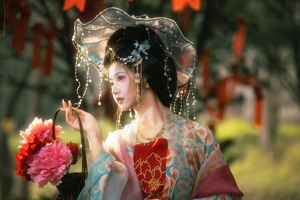 YiTuYu艺图语 Vol.8538 Suan La Tang Er (33P)