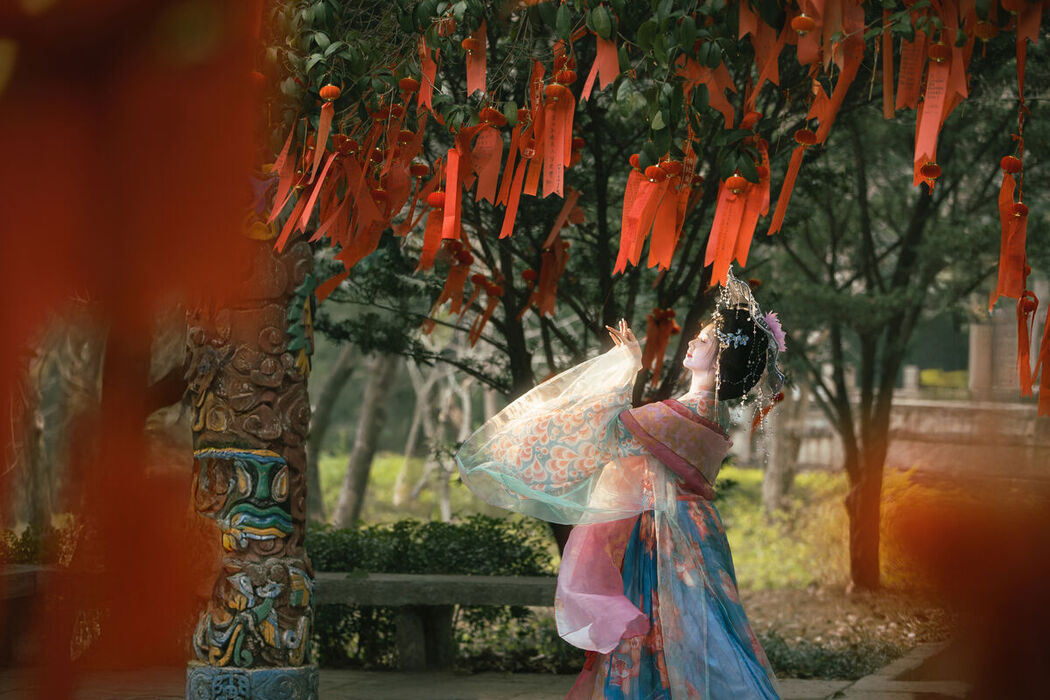 YiTuYu艺图语 Vol.8538 Suan La Tang Er (33P)