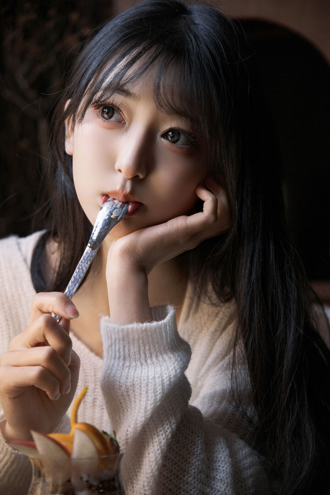 YiTuYu艺图语 Vol.8549 Leng Ku Wang Ye (23P)