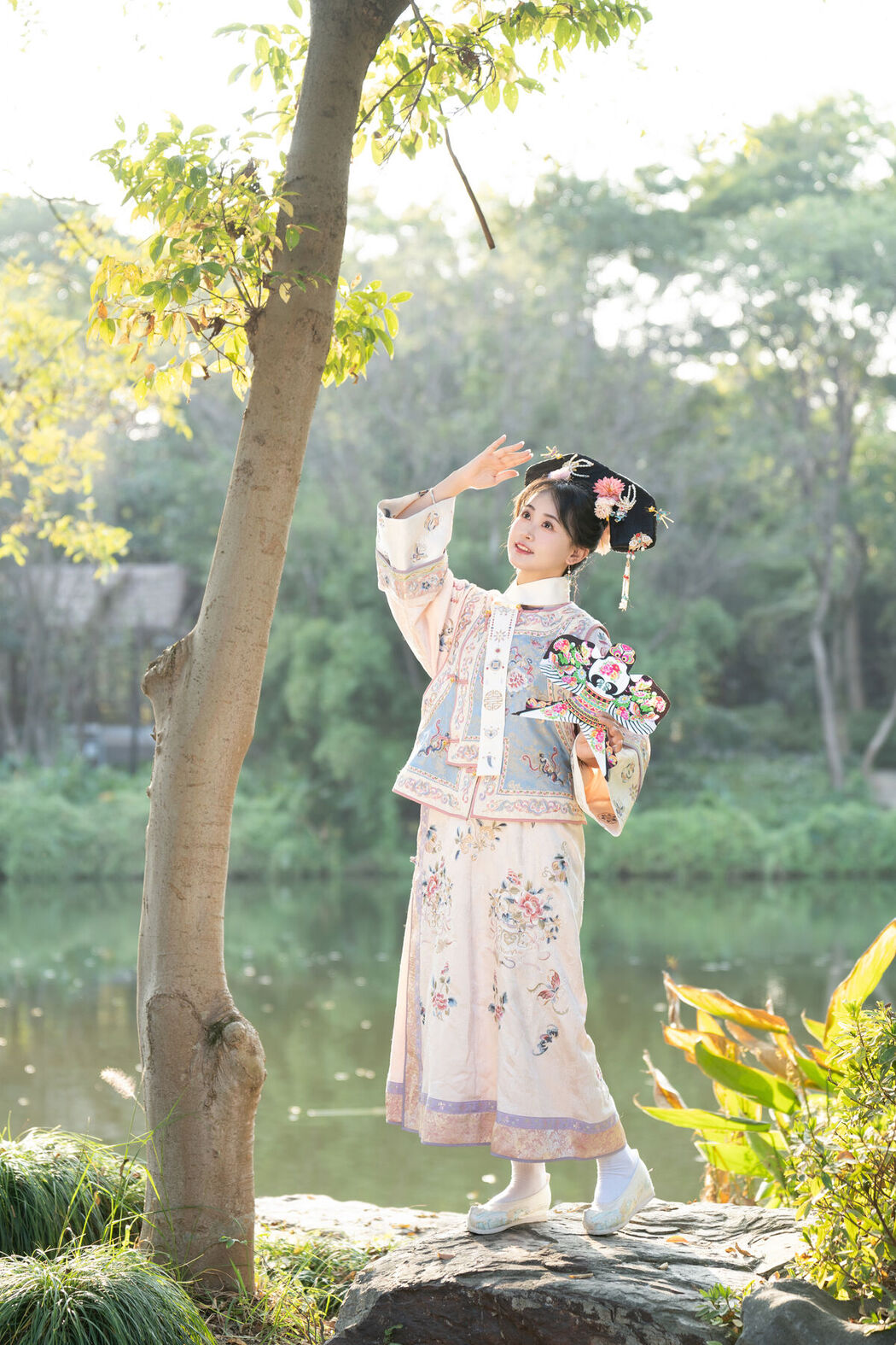 YiTuYu艺图语 Vol.8552 Jiao Yi Zhi Sui Sui (48P)