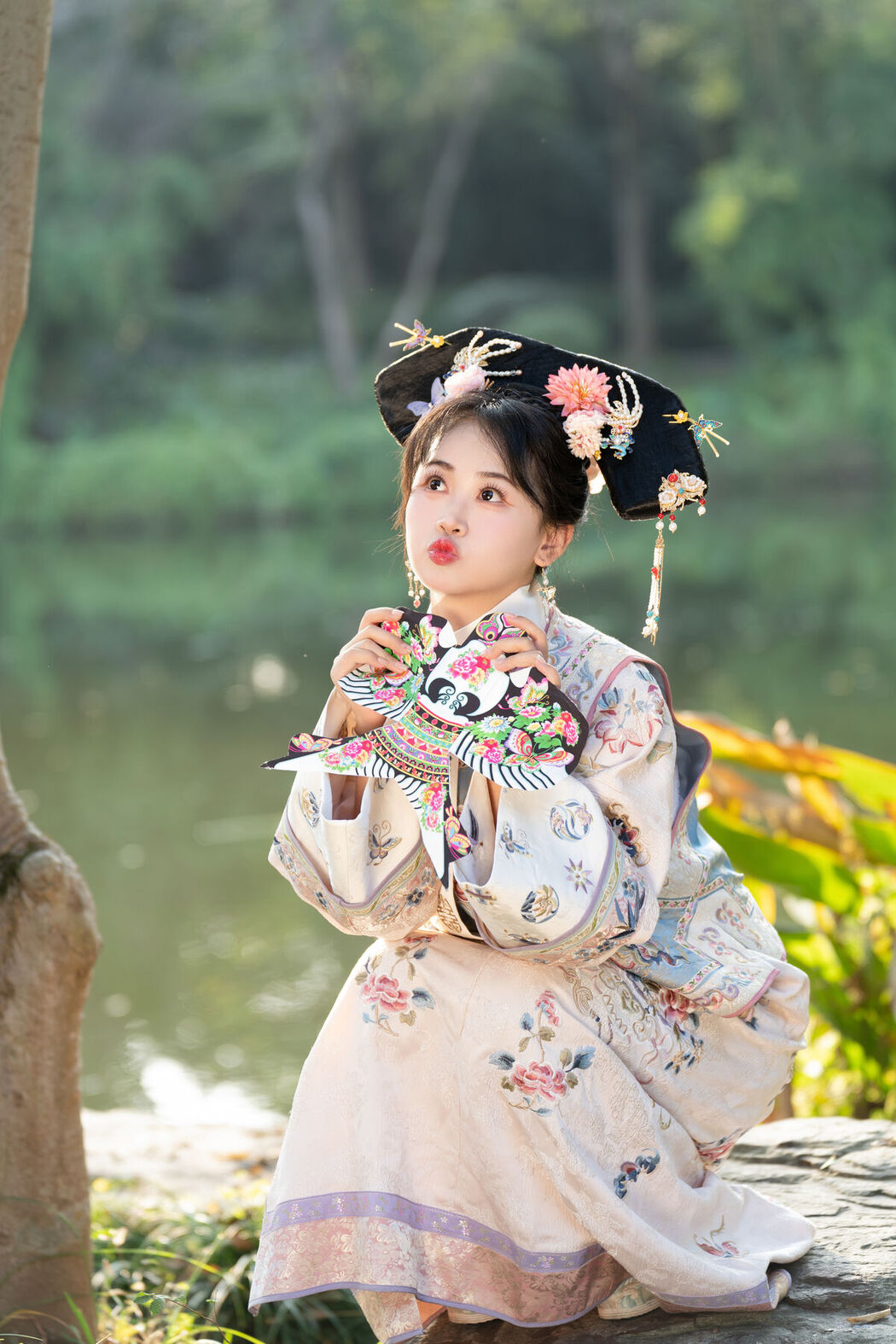 YiTuYu艺图语 Vol.8552 Jiao Yi Zhi Sui Sui (48P)