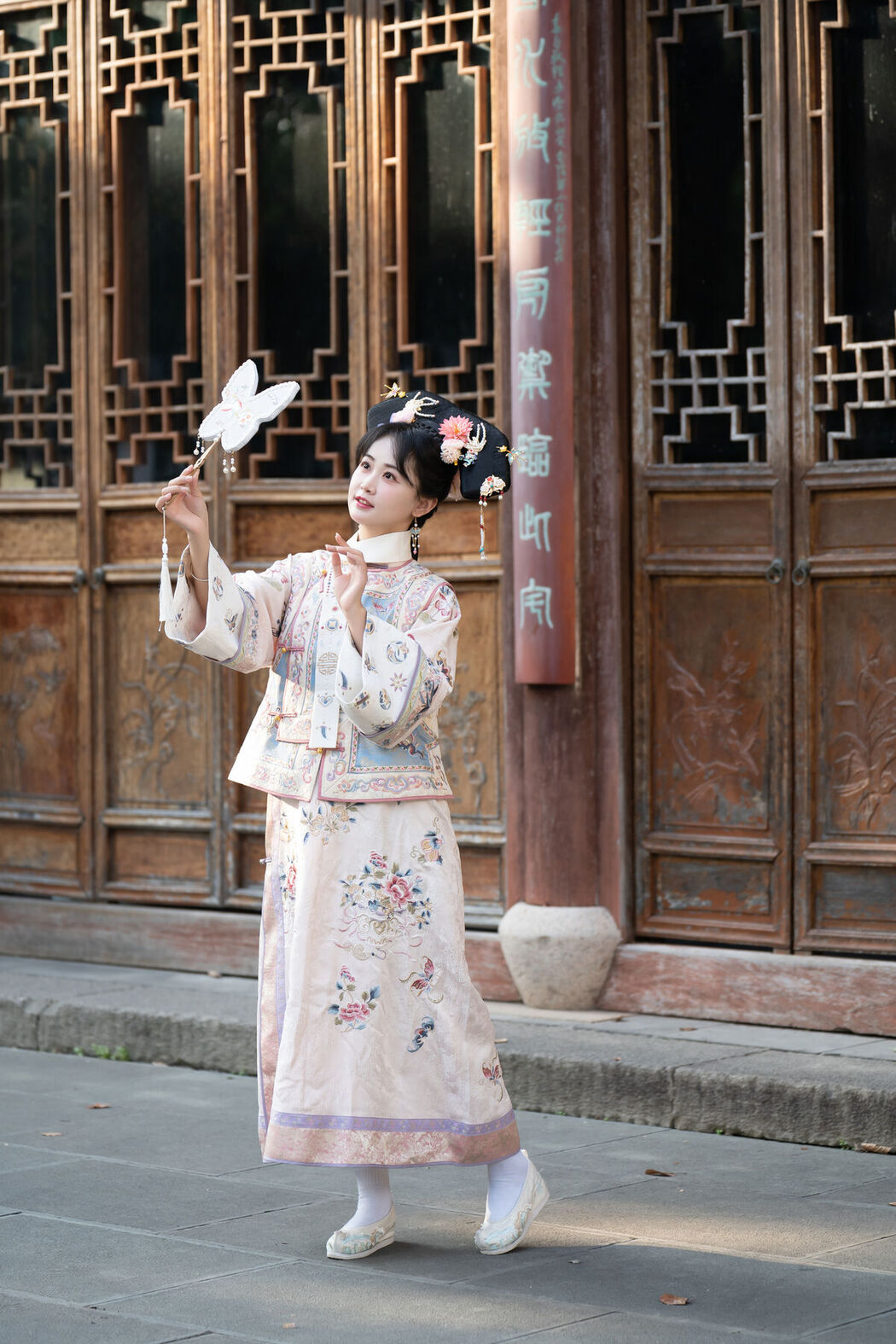 YiTuYu艺图语 Vol.8552 Jiao Yi Zhi Sui Sui (48P)