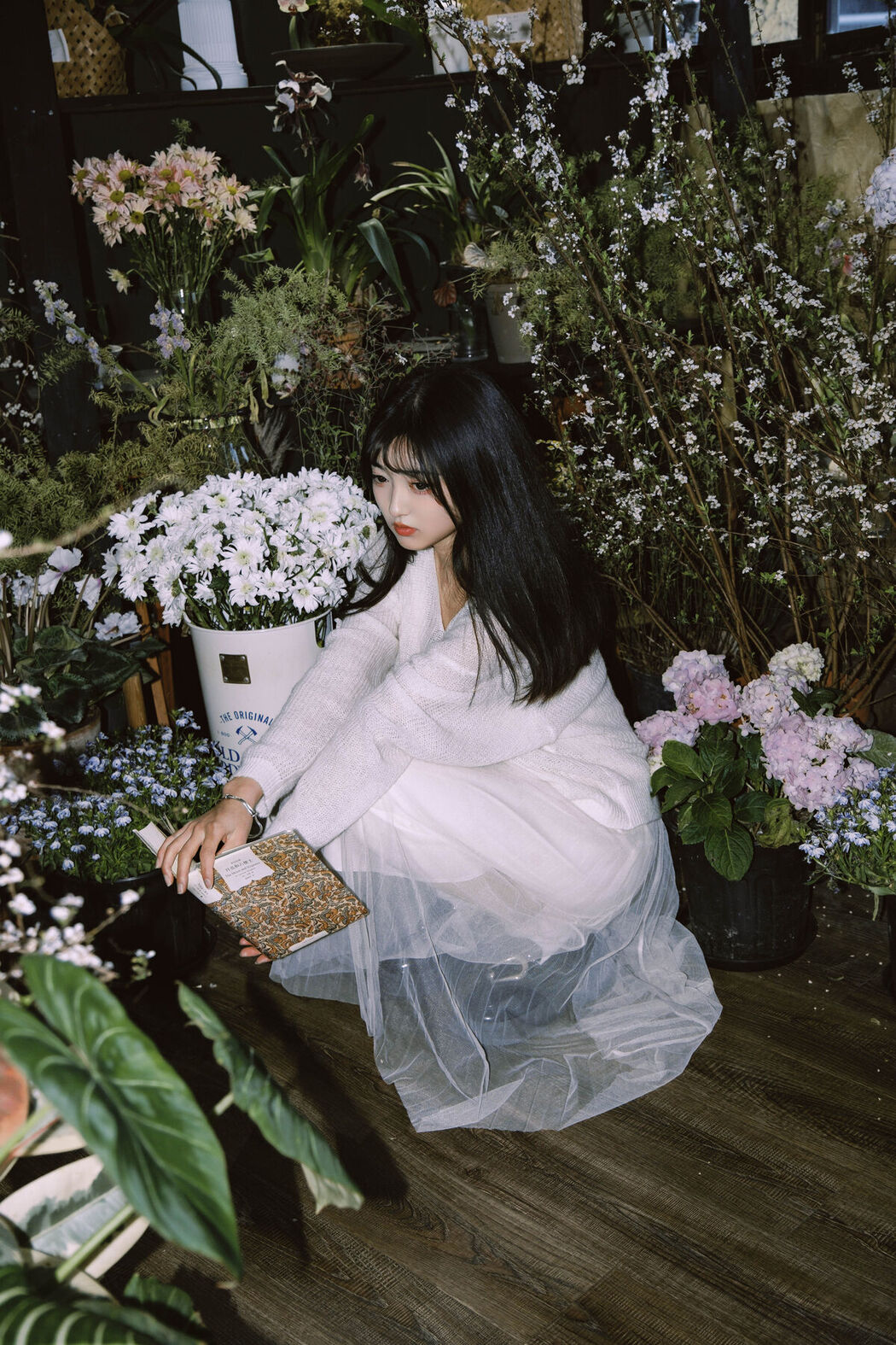 YiTuYu艺图语 Vol.8549 Leng Ku Wang Ye (23P)