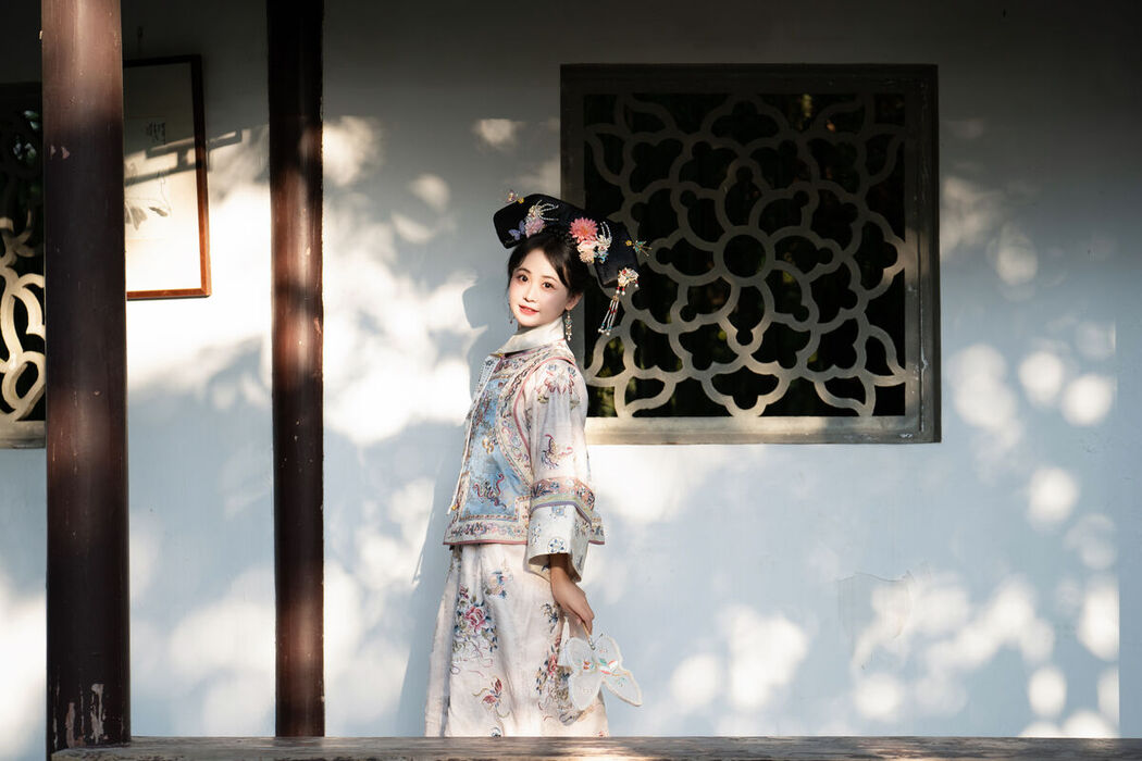 YiTuYu艺图语 Vol.8552 Jiao Yi Zhi Sui Sui (48P)