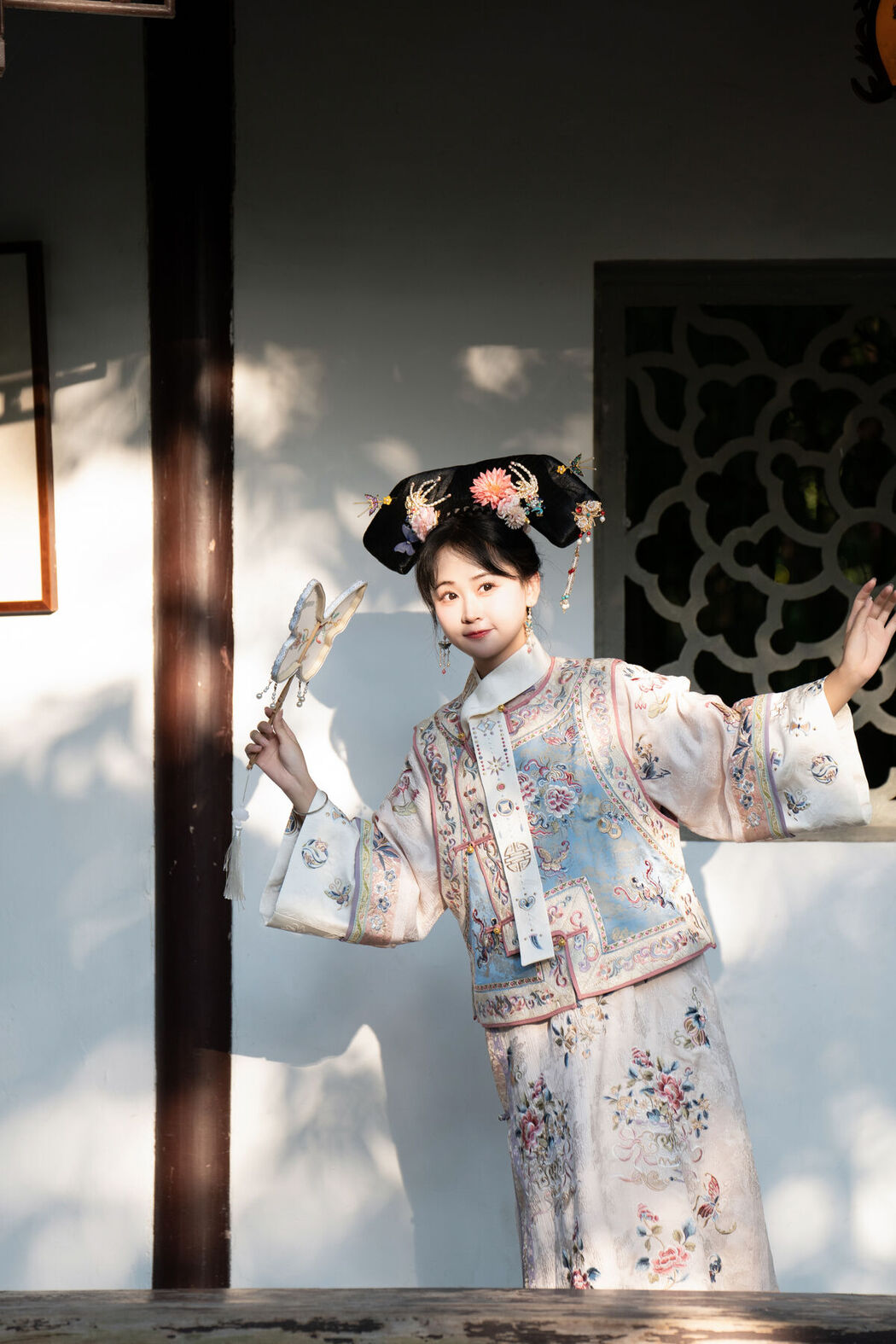 YiTuYu艺图语 Vol.8552 Jiao Yi Zhi Sui Sui (48P)