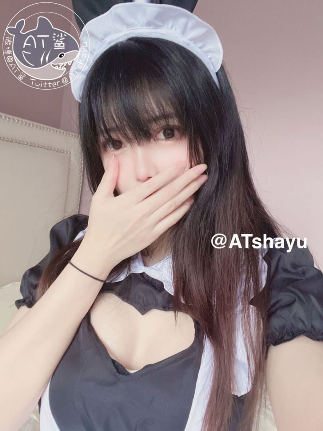 Coser@AT鲨 – 限时真空白丝女仆 (31P)