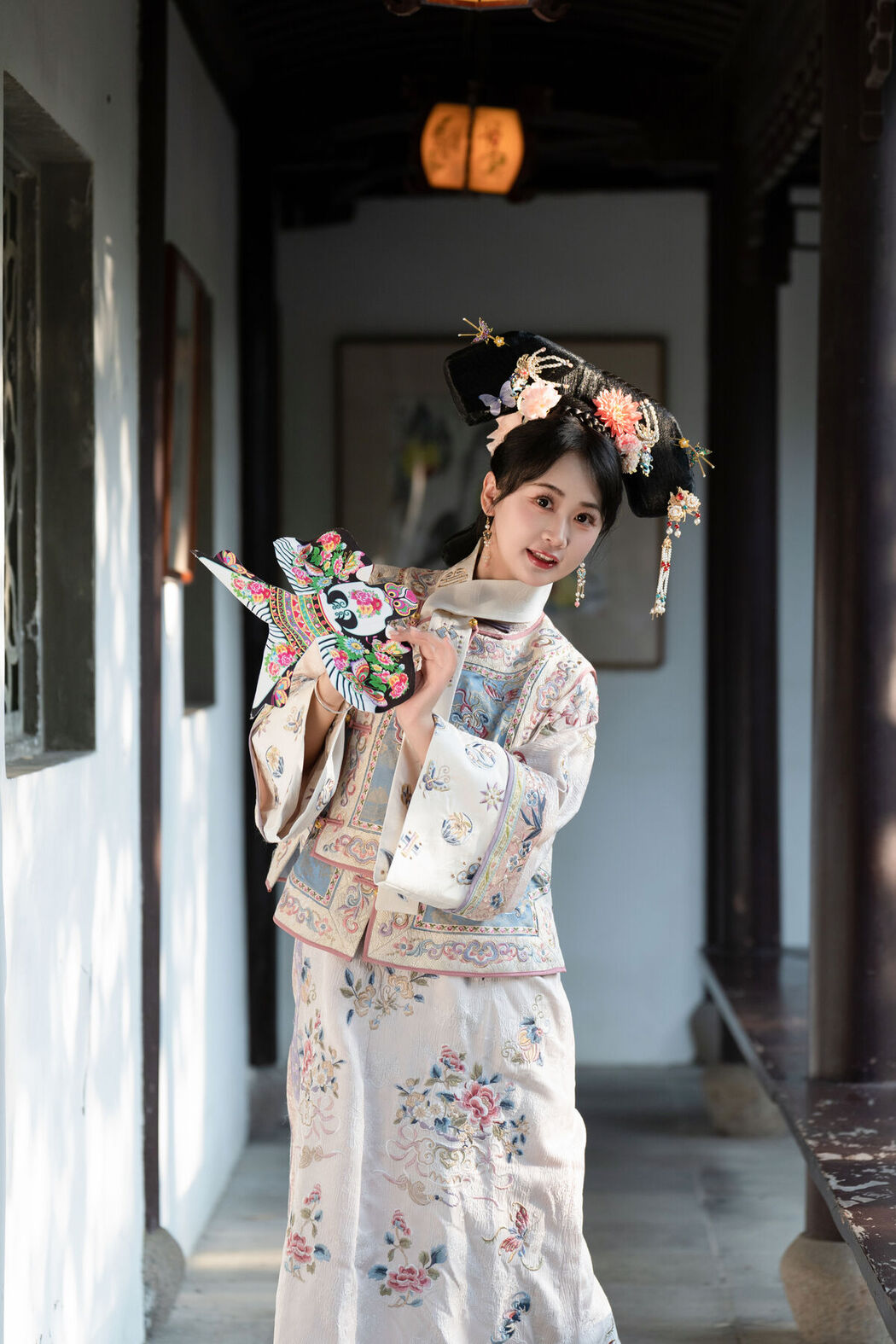 YiTuYu艺图语 Vol.8552 Jiao Yi Zhi Sui Sui (48P)