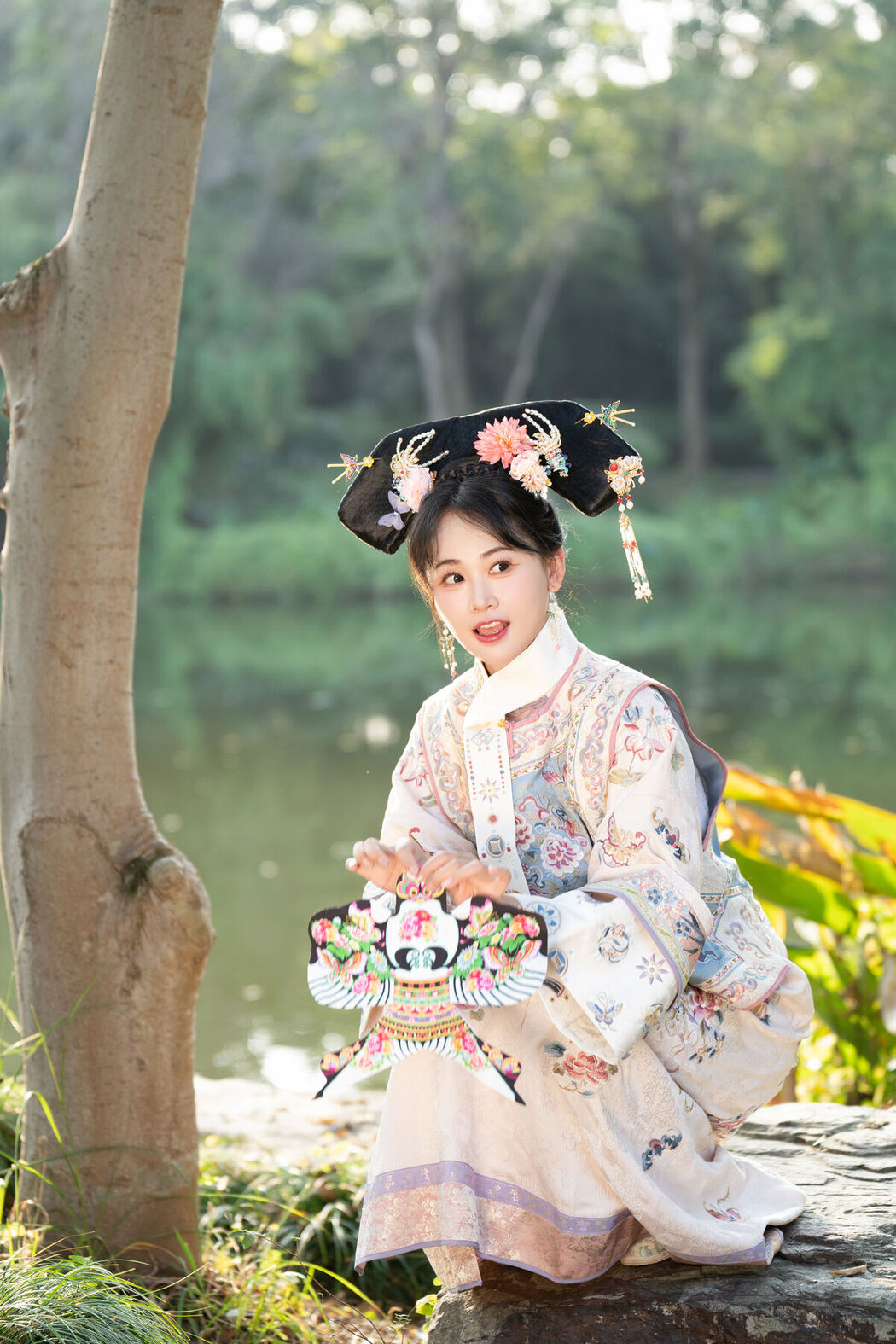 YiTuYu艺图语 Vol.8552 Jiao Yi Zhi Sui Sui (48P)