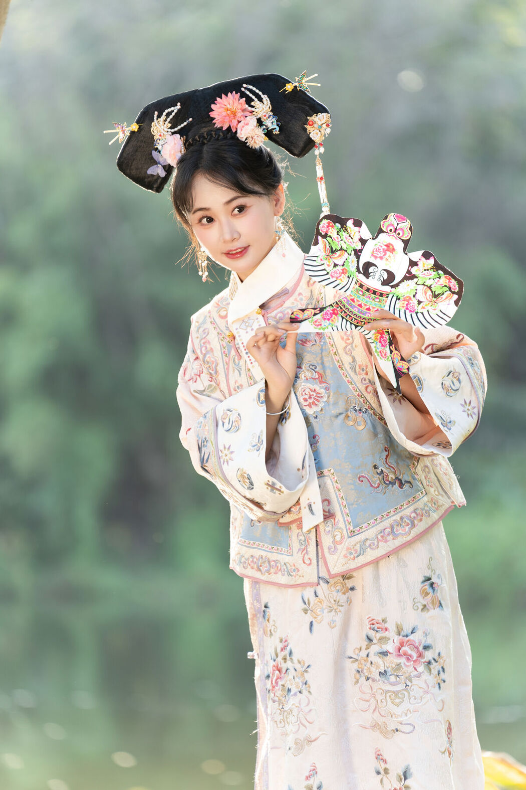 YiTuYu艺图语 Vol.8552 Jiao Yi Zhi Sui Sui (48P)