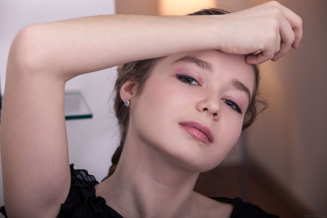 MetArt Lu – Presenting Lu Part01 (63P)