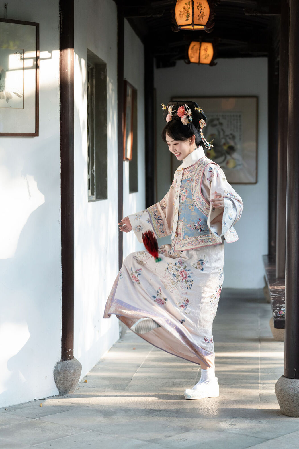 YiTuYu艺图语 Vol.8552 Jiao Yi Zhi Sui Sui (48P)