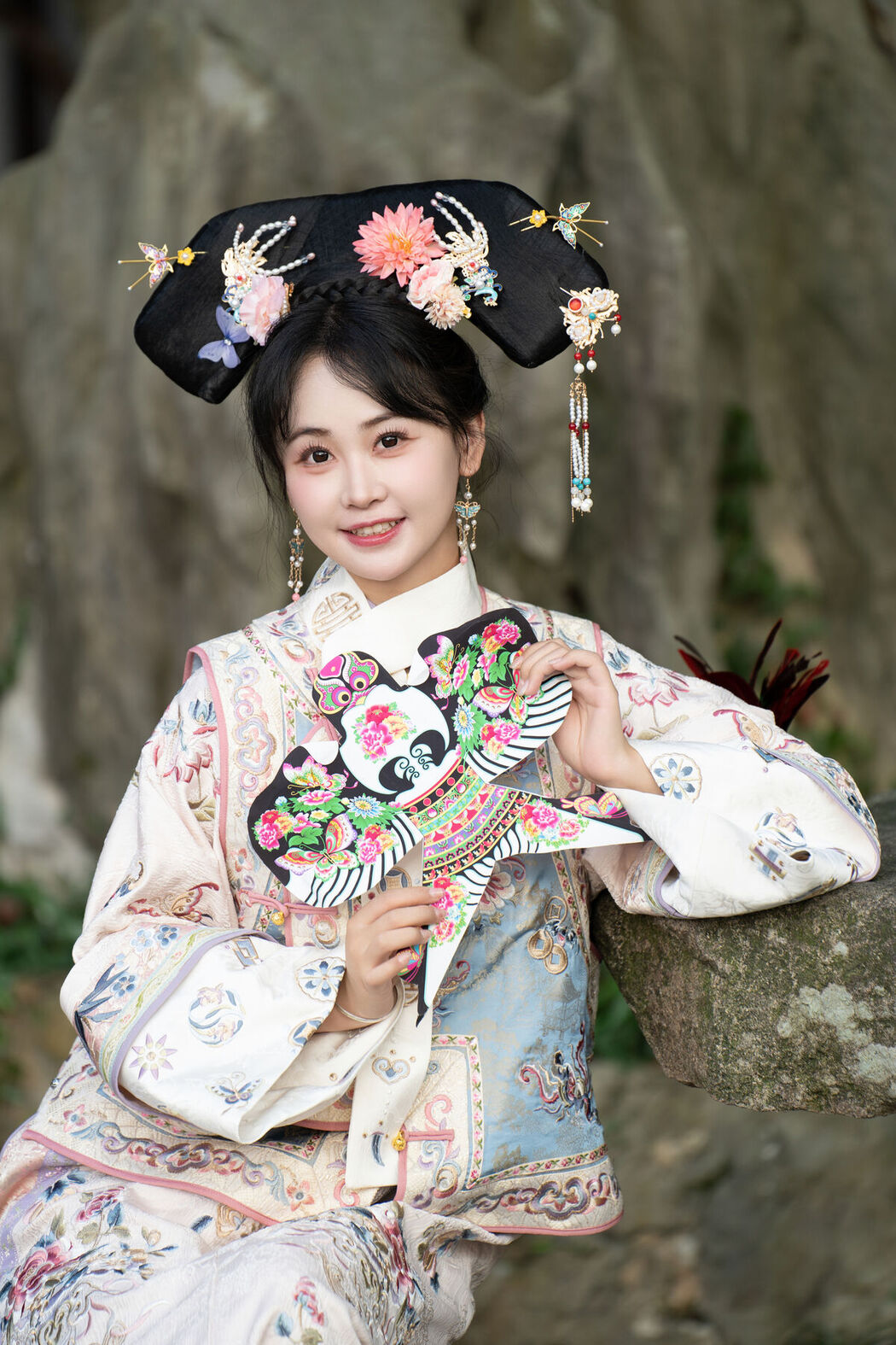 YiTuYu艺图语 Vol.8552 Jiao Yi Zhi Sui Sui (48P)