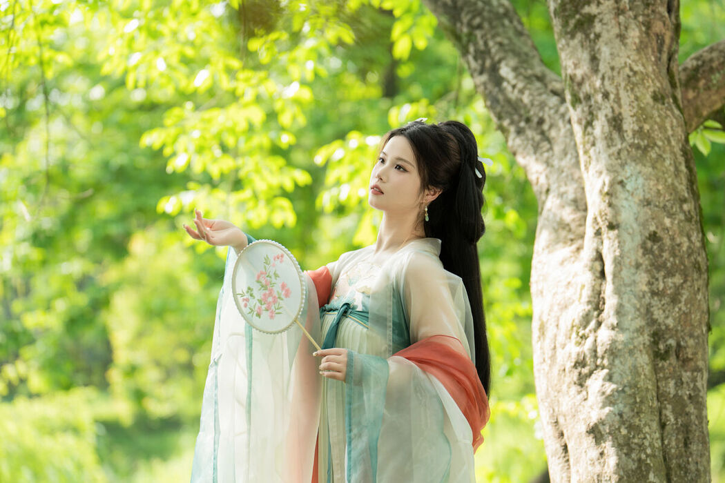 YiTuYu艺图语 Vol.8558 Xi Gua (25P)